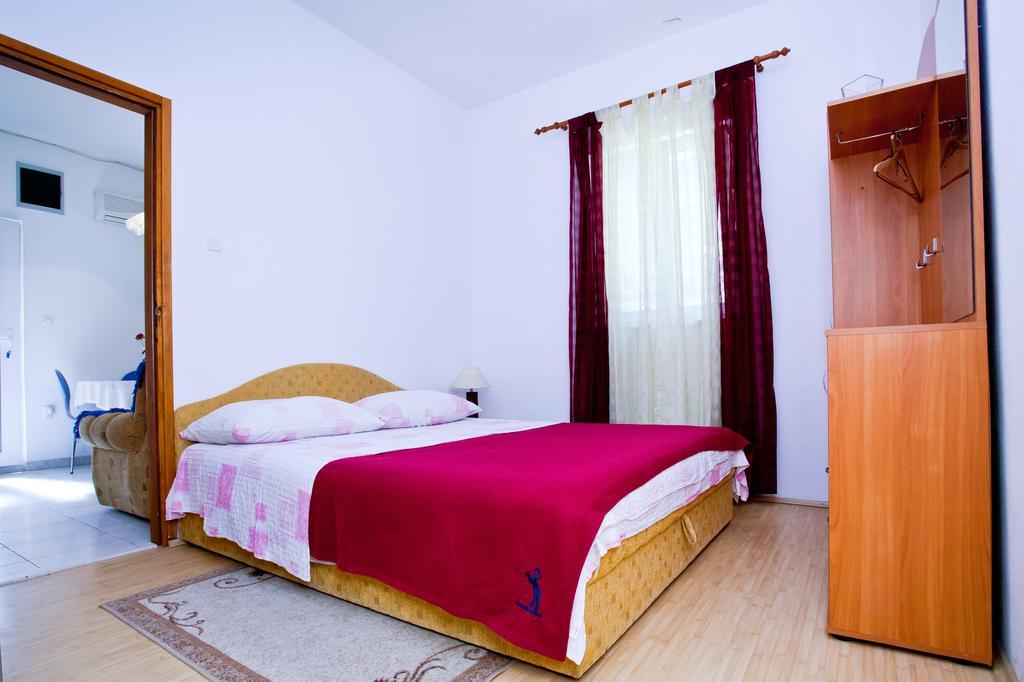 ספליט Apartments Flora מראה חיצוני תמונה